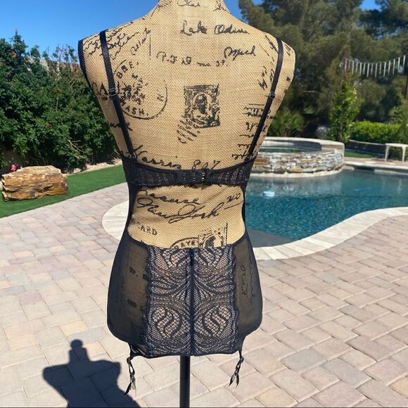 VICTORIA SECRET LINGERIE - Picture 5 of 11